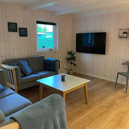 Nyaraló Cozy And Child-friendly In Arrild *
